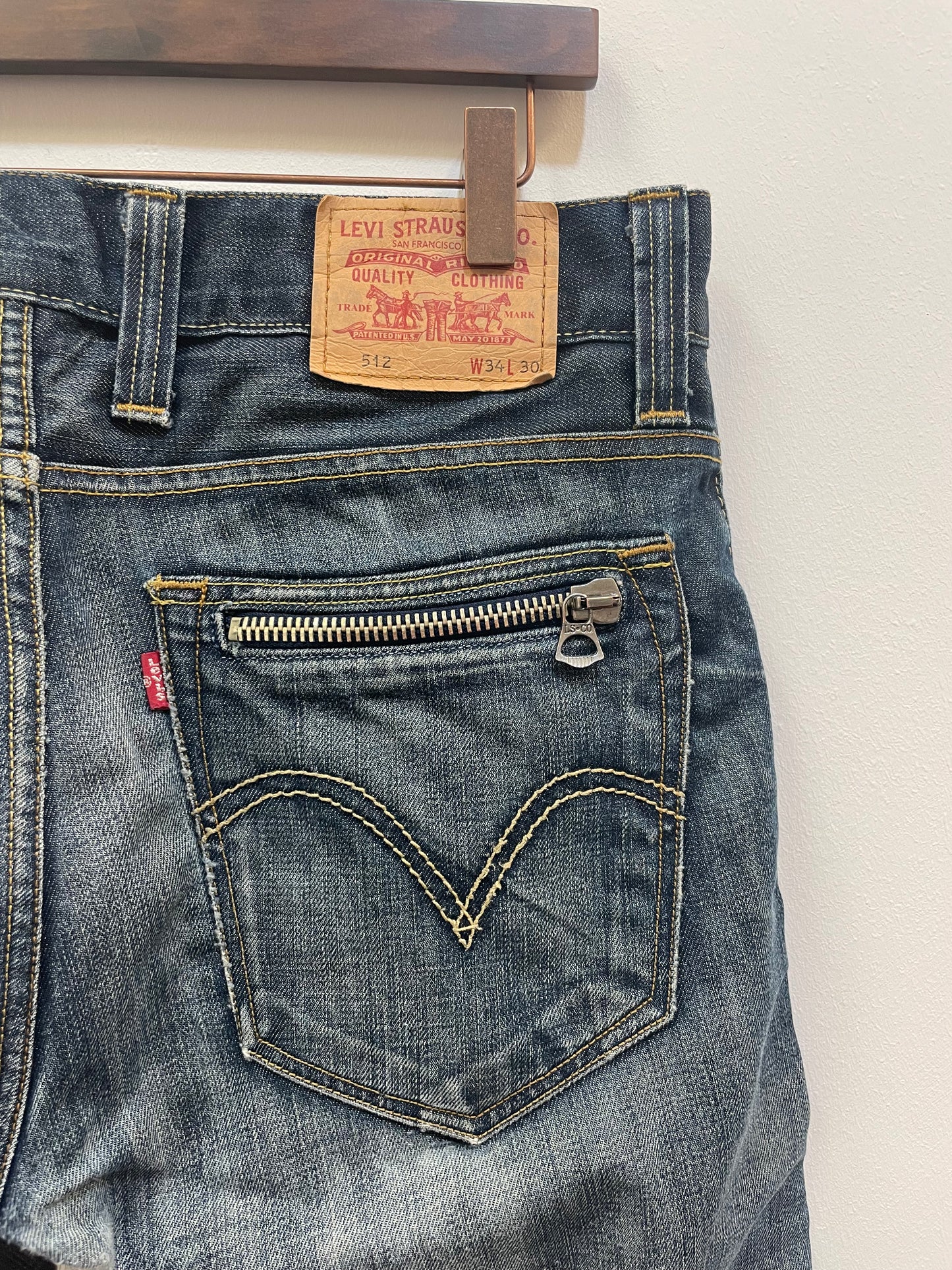 Levis 521 Bootcut Jeans