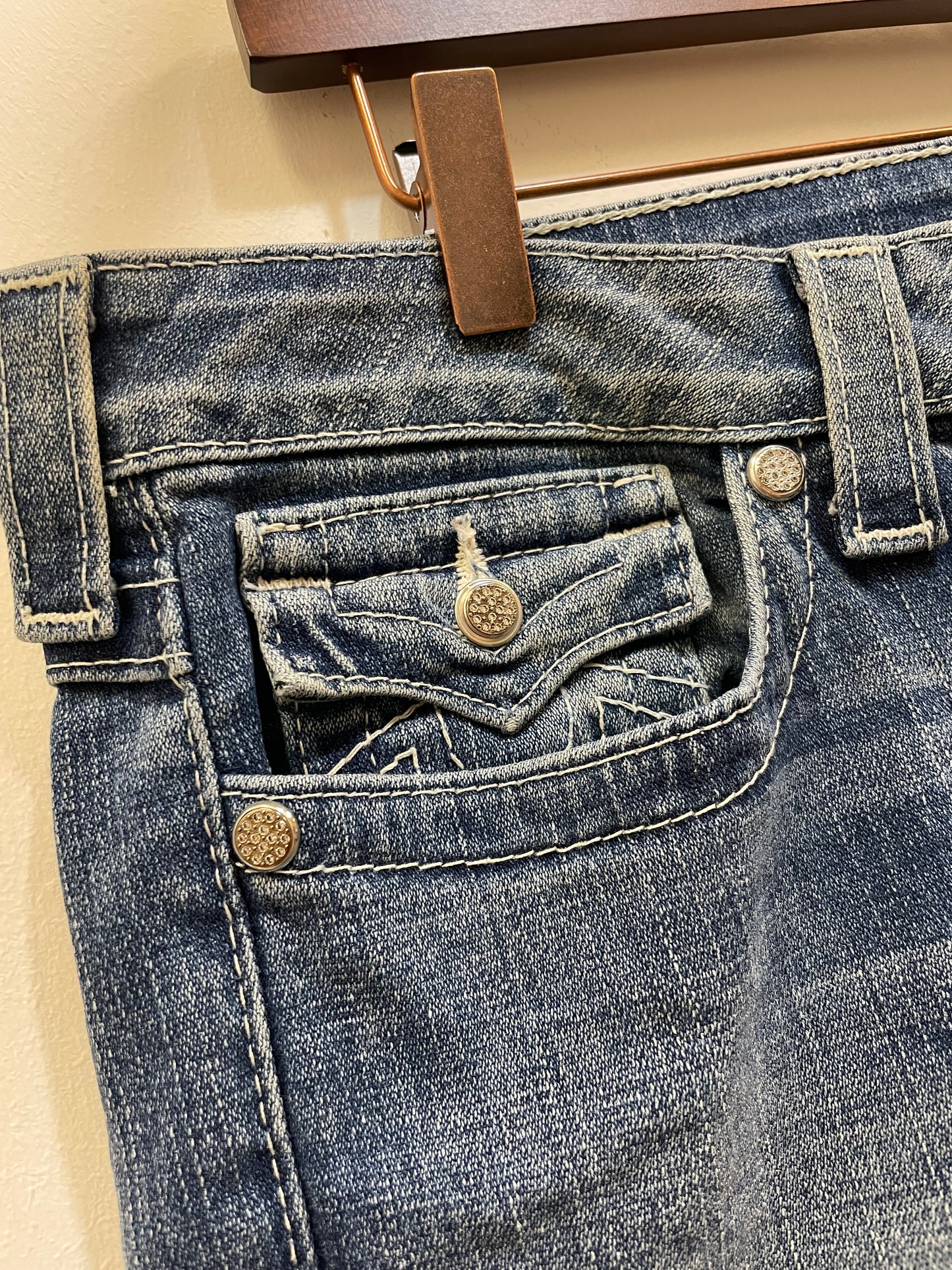 True Religion Rhinestone Decoration Jeans